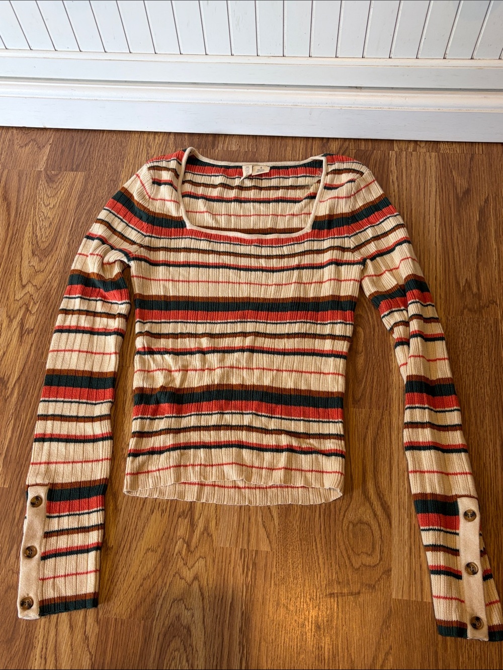 Sky and Sparrow Ribbed Scoop Neck Long Sleeve Top - Cream, Rust & Forest Green
